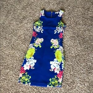 Gianni Bini floral summer blue dress!